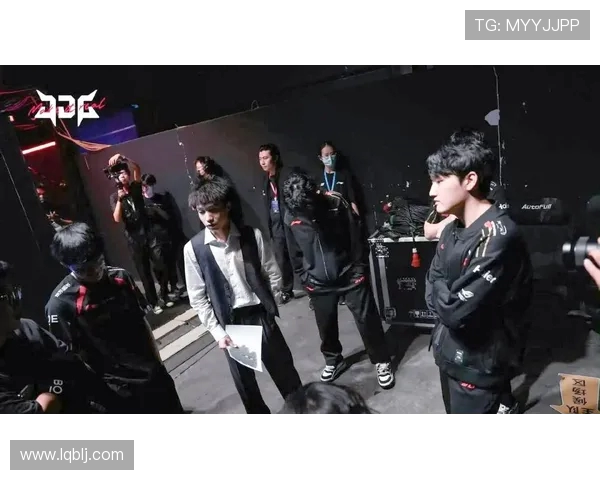 BLG与JDG激烈对决 谁能在LPL赛场上笑到最后成为王者 BLG与JDG激烈对决 谁能在LPL赛场上笑到最后成为王者