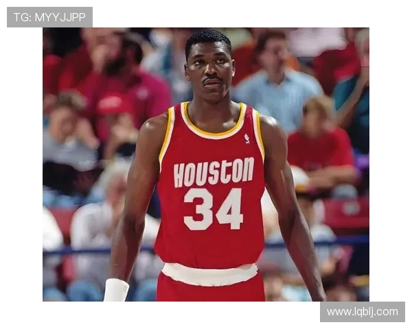 哈基姆·奥拉朱旺:从篮球巨星到篮球哲学家,探索他辉煌与智慧的背后 哈基姆·奥拉朱旺:从篮球巨星到篮球哲学家,探索他辉煌与智慧的背后