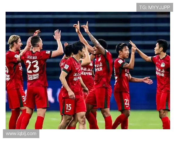 中超联赛迎来新赛季 各队实力对比与赛季前瞻分析 中超联赛迎来新赛季 各队实力对比与赛季前瞻分析