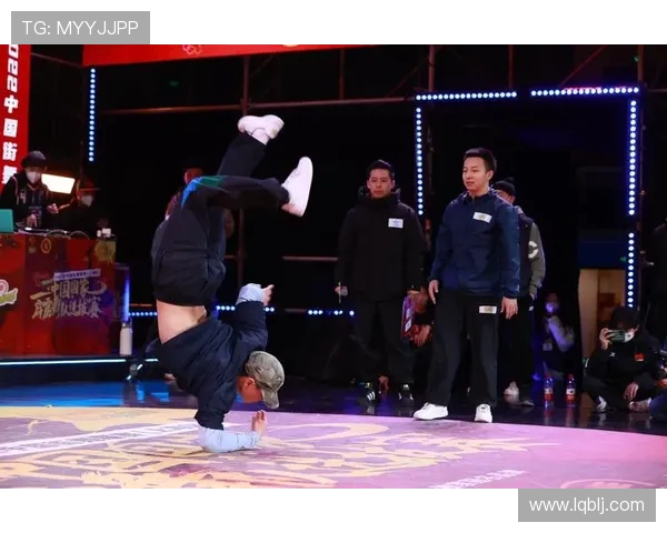 武汉街舞队领跑最新街舞速度排行榜前十名精彩表现引关注 武汉街舞队领跑最新街舞速度排行榜前十名精彩表现引关注