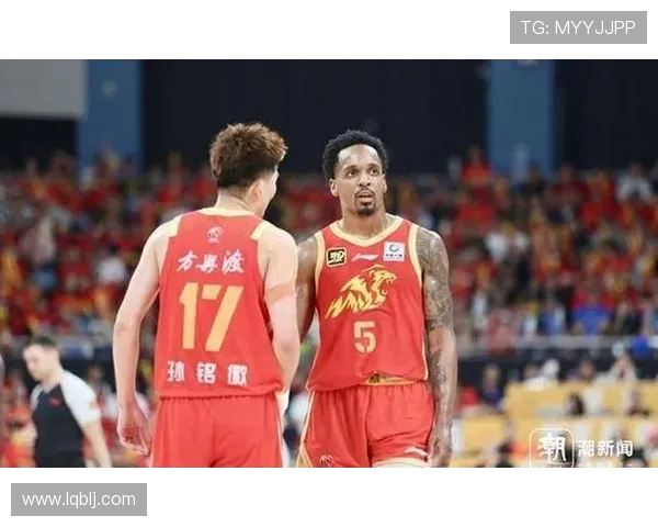 广厦队与四川队精彩对决集锦回顾展现篮球魅力与团队精神